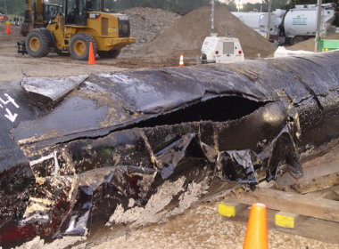 Ruptured pipeline responsible for Kalamazoo spill.